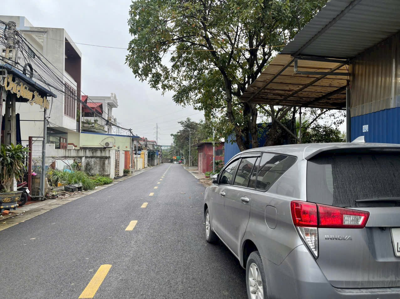 Duy nhất 1 lô tại thôn 3 kiền bái Thủy Nguyên. Dt 80m2 ngang 5,4 giá chỉ 2 tỷ 2xx Lh ngay 0382341632 em Liên tư vấn
