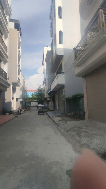 BÁN ĐẤT TRŨNG TRÊN LAI XÁ-Ô TÔ TẢI TRÁNH NHAU-SÁT QUỐC LỘ 32-72.5M-148tr/m