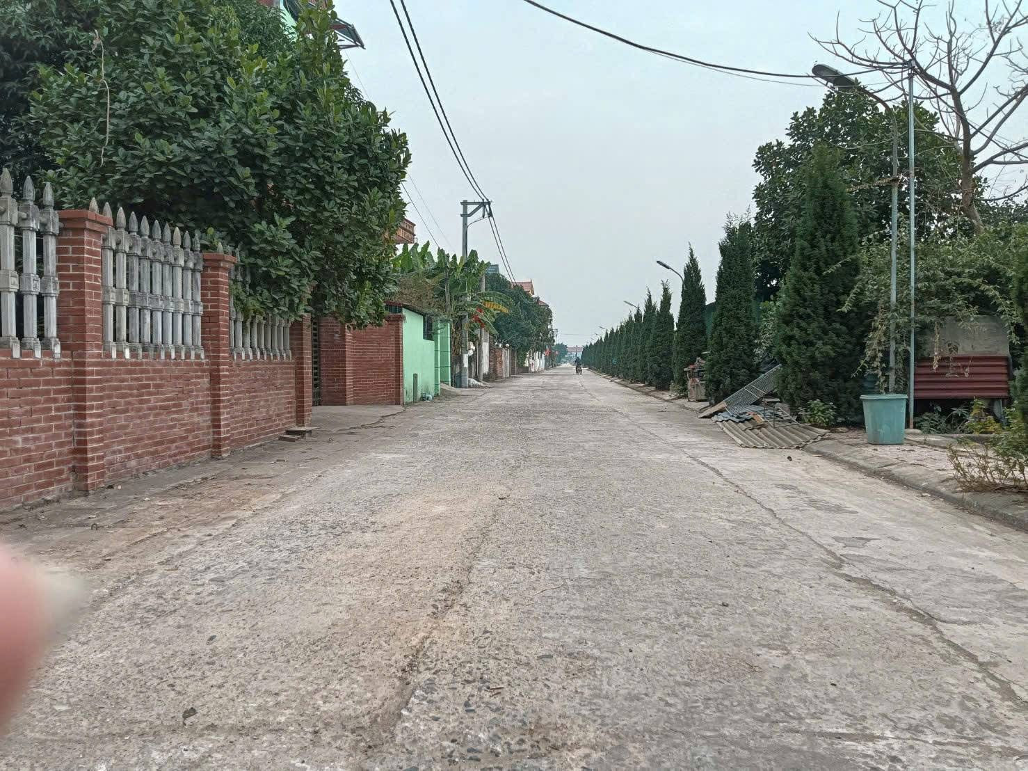 B/Á/N ĐẤT KIM HOA – MÊ LINH, HÀ NỘI
📐 Diện tích: 89,4m²
🛣️ Đường trước đất 6m, ô tô tránh thoải mái