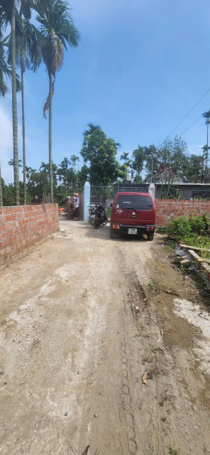 Chính chủ bán nhanh lô đất tại thôn sú lâm động Thủy Nguyên dt 61m ngang 5,28 giá chỉ 1tỷ 1xx lh ngay 0382341632 em Liên chuyên viên chăm sóc khách hàng