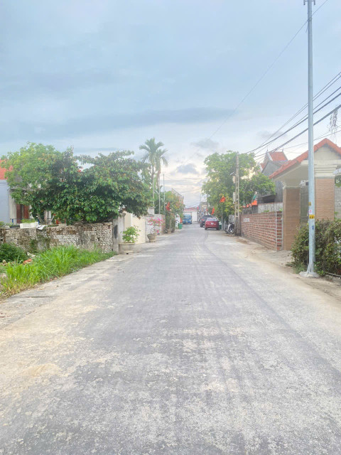 Bán 108m mặt đường thôn Đền , Lâm Động. Cach 203:60m .l/h:076.231.9990 e Thuý