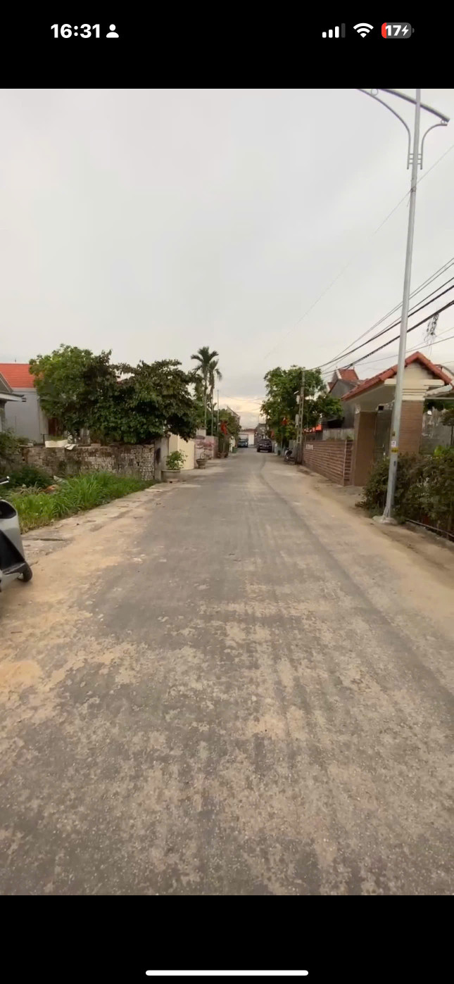 Bán nhanh lô đất tại thôn đền lâm động Thủy Nguyên dt 112m ngang 4,7 giá 3tỷ xx lh ngay 0382341632 em Liên chuyên viên chăm sóc khách hàng