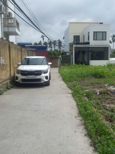Chính chủ bán lô đất tại thôn đền lâm động Thủy Nguyên dt 70,8m ngang 5 giá 2tỷ 3xx lh 0382341632 em Liên