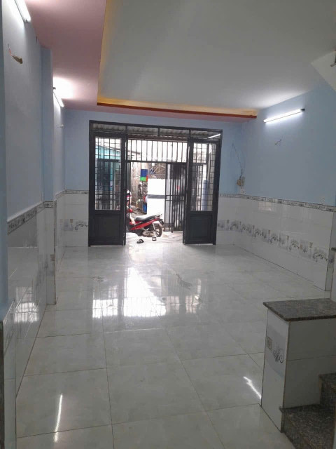 Gia đình cần tiền bán gấp nhà Bình Chánh như hình