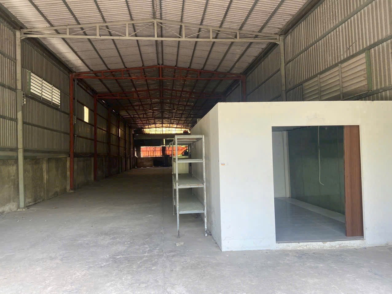 Cho thuê kho xưởng 10x60m, MT Lê Đình Chi, Lê Minh Xuân, BC, giá 30 triệu/ tháng
