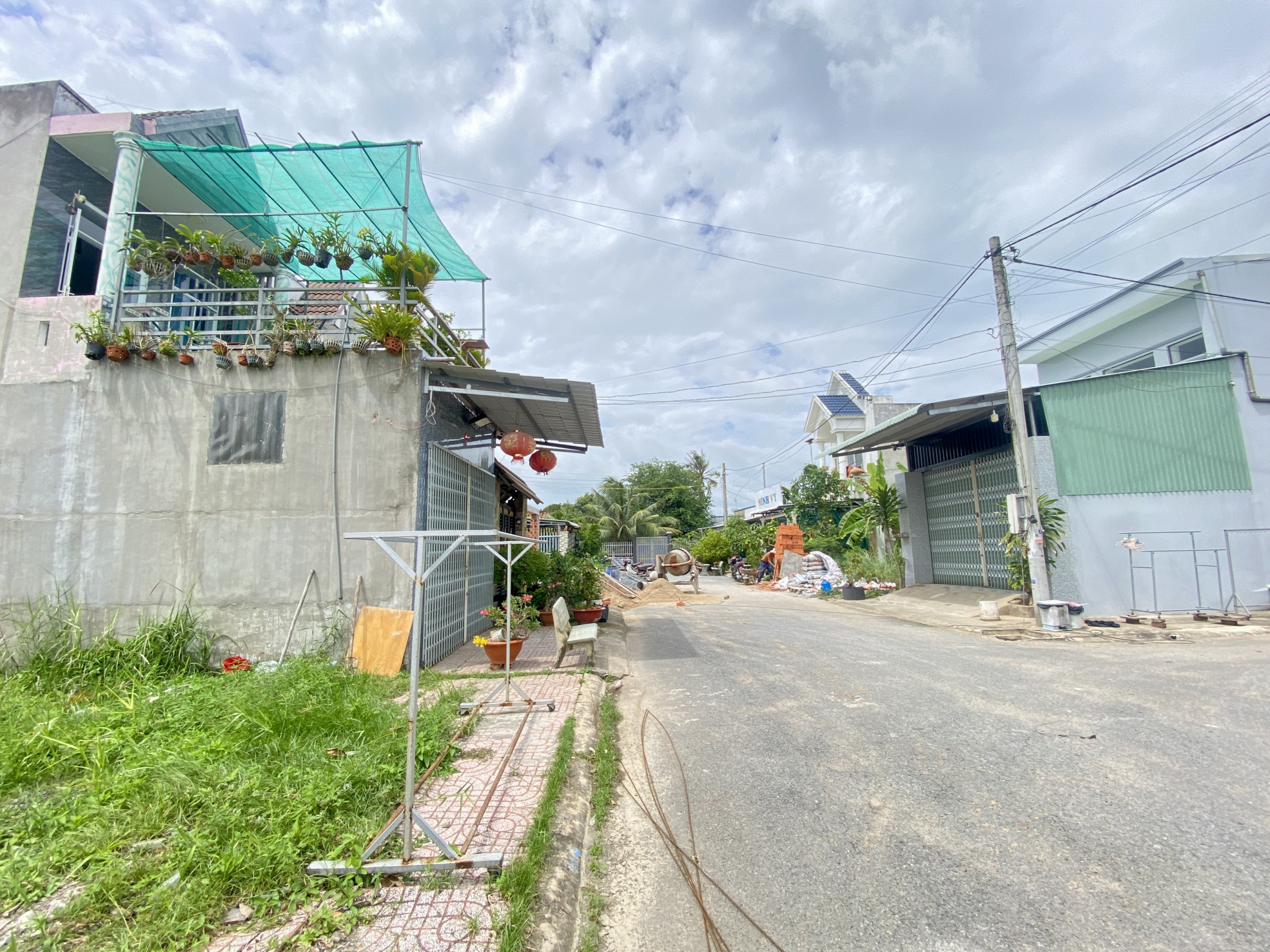 Bán đất 97.3m² ngang 4m giá 1.45 tỷ Xã Long Cang