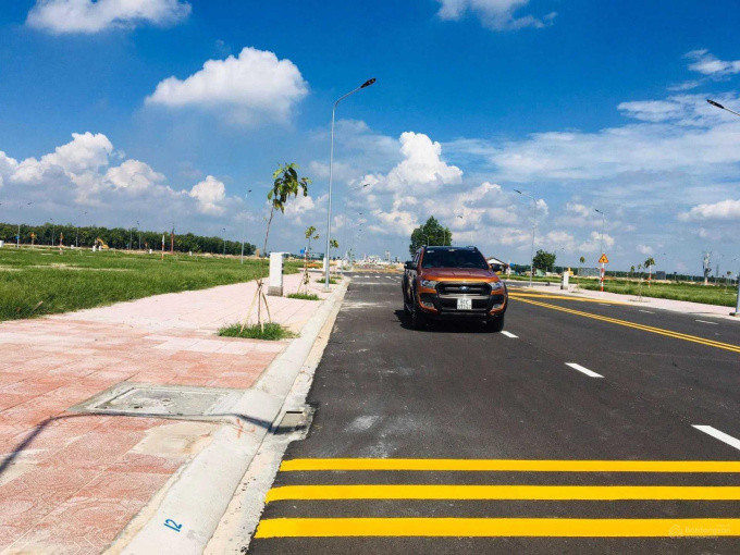Bán nhanh nền cực đẹp ngay MTĐ, giá chỉ 1,59Tỷ, xã Long Đức, Long Thành, sổ riêng.