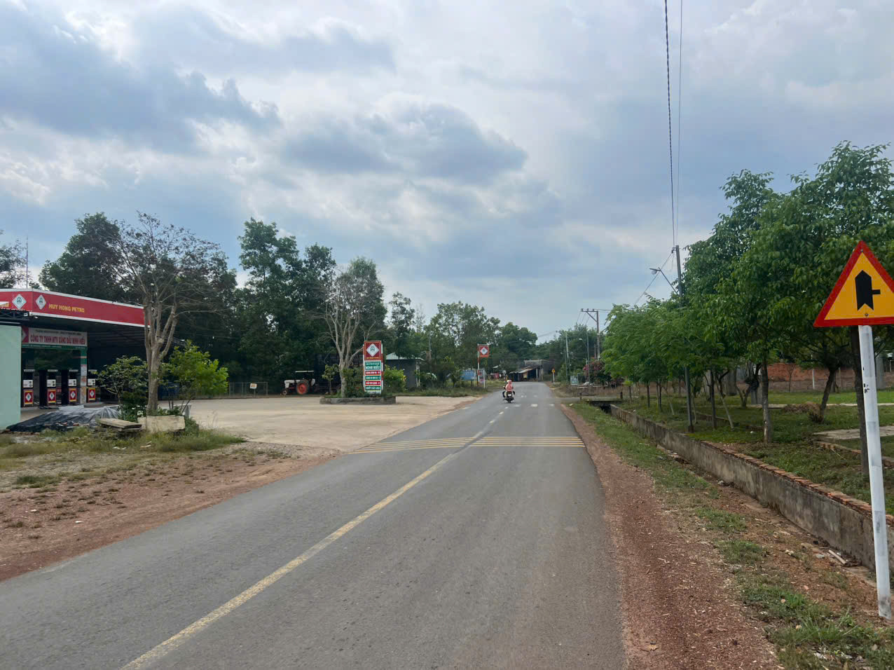 Bán đất 400m² ngang 10m giá 95 triệu Xã Long Hà