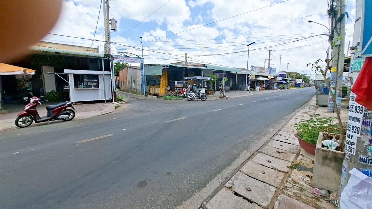 Bán đất 668,9m² ngang 18,5m giá 7.5 tỷ Xã Long Hải