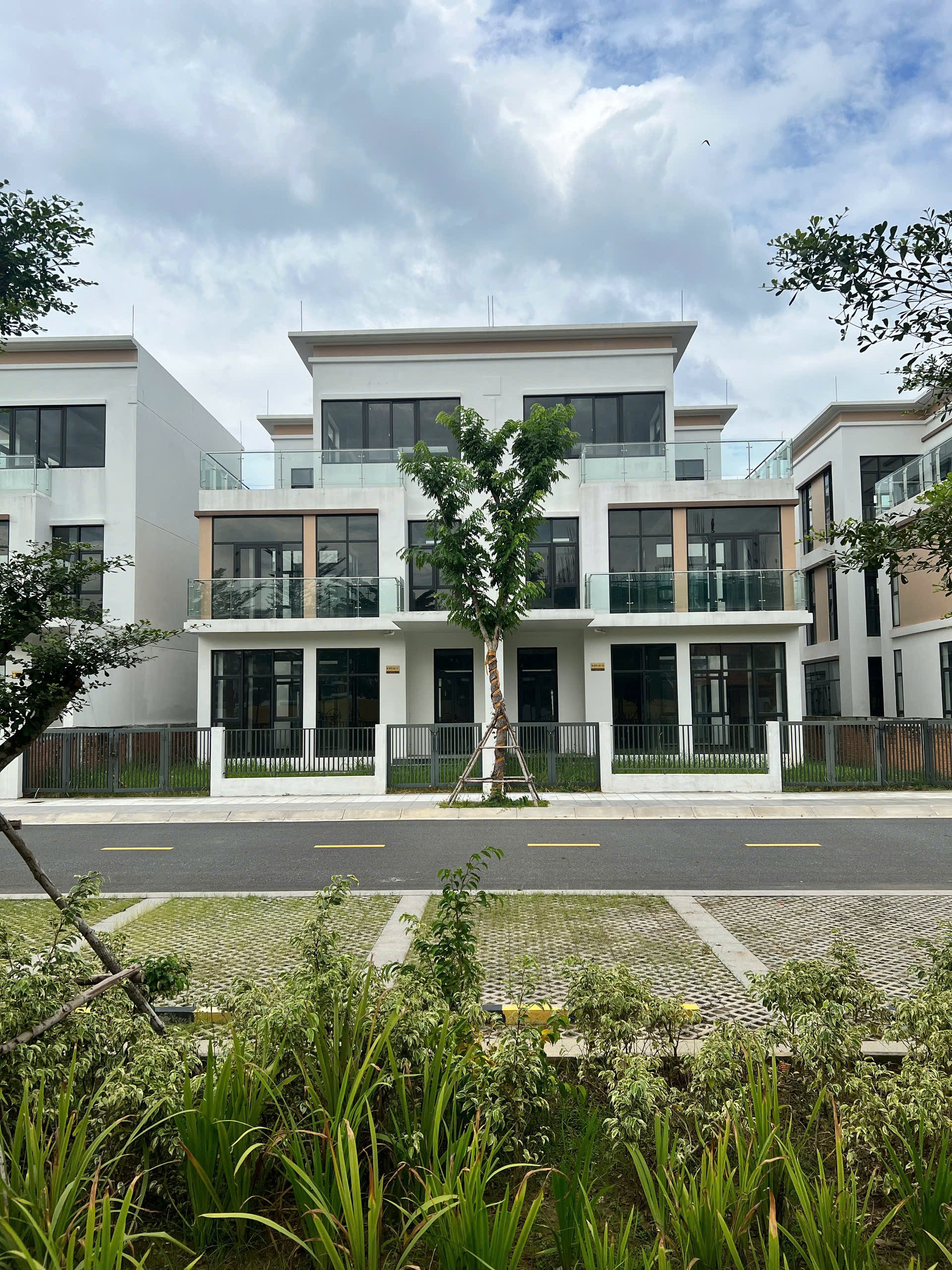T&T Millennia City bán căn shophouse SH-D25-10 mặt tiền đường trục 30m