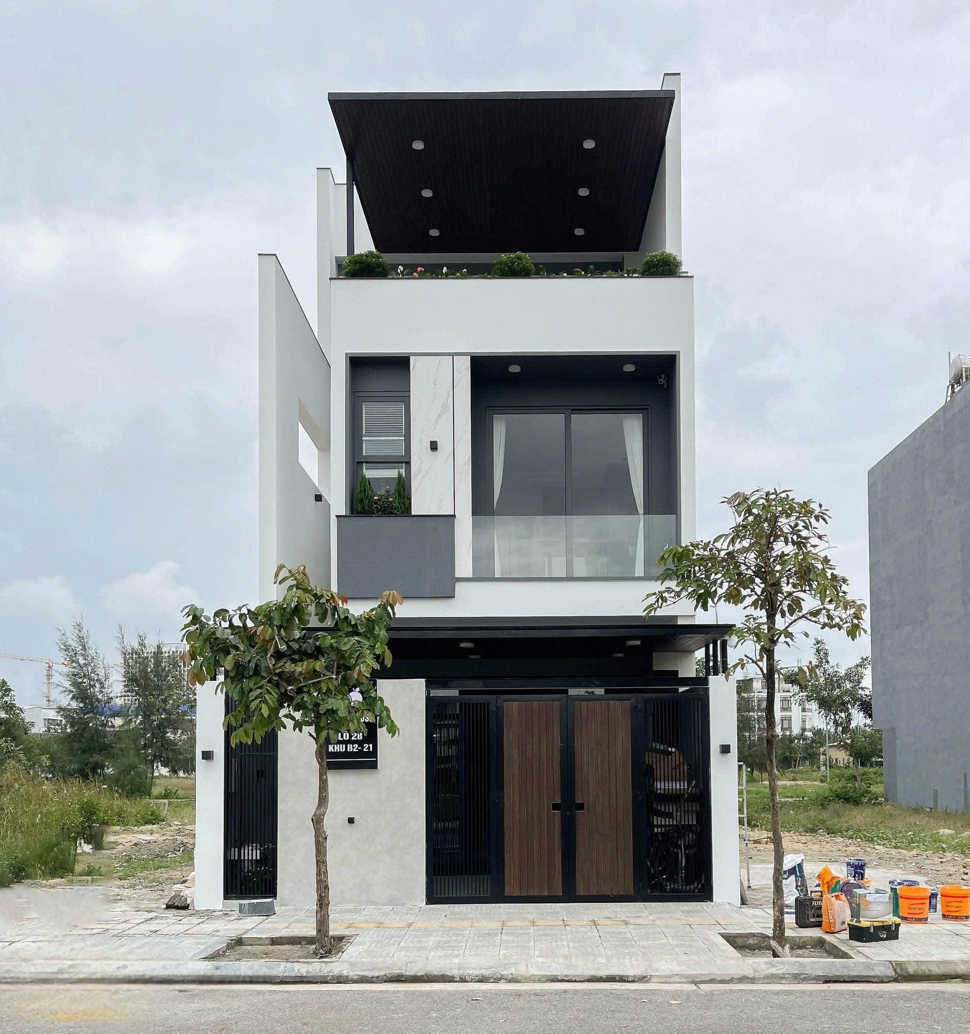 🏡 SIÊU PHẨM NHÀ 1 TRỆT 1 LẦU CÓ SÂN THƯỢNG – NGAY CÔNG VIÊN RẠCH KIẾN – 2 TỶ 130 – SHR