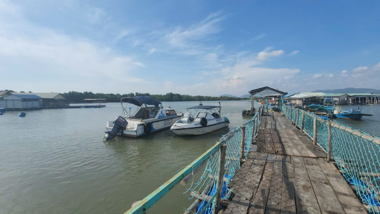 Bán khu du lịch - nhà hàng - homstay mặt biển làng bè Long sơn tp Vũng Tàu