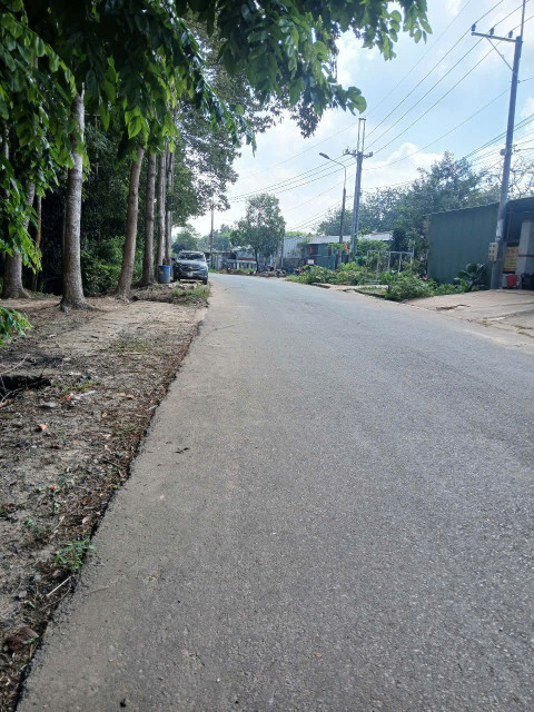 Bán đất 1233m² giá 10.5 tỷ Xã Long Thành
