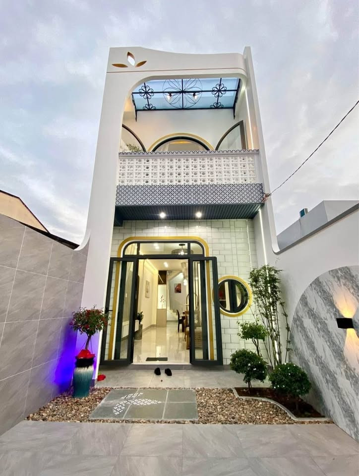 🏘️ NHÀ ĐẸP MỚI XÂY – TRUNG TÂM LONG TRẠCH - CẦN ĐƯỚC - LONG AN – 94m² – GIÁ 2.4 TỶ – GẦN KCN CẦU TRÀM