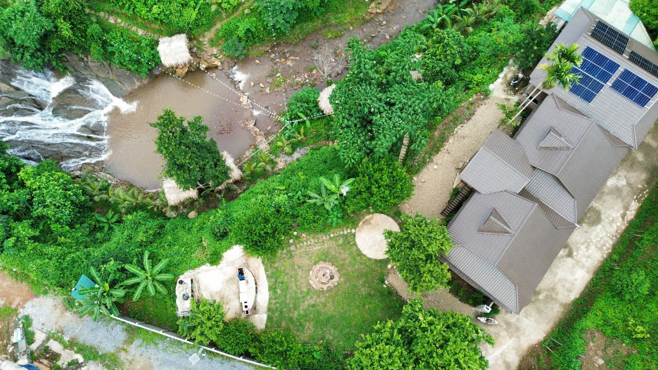 Chính chủ chuyển nhượng homestay, nhà hàng sẵn  kinh doanh 3ha bám Suối thác cực đẹp Tân Lạc Hòa Bình