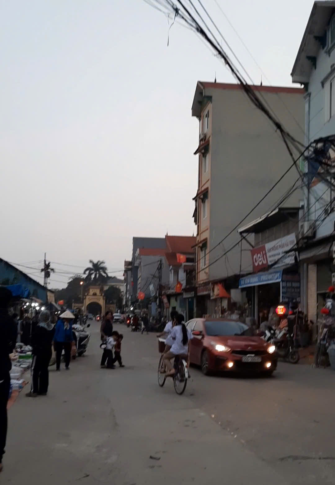 Bán đất Do Thượng - Mê Linh - Đường 8m - Kinh doanh tốt - 112m2 - Giá 8.4 tỷ