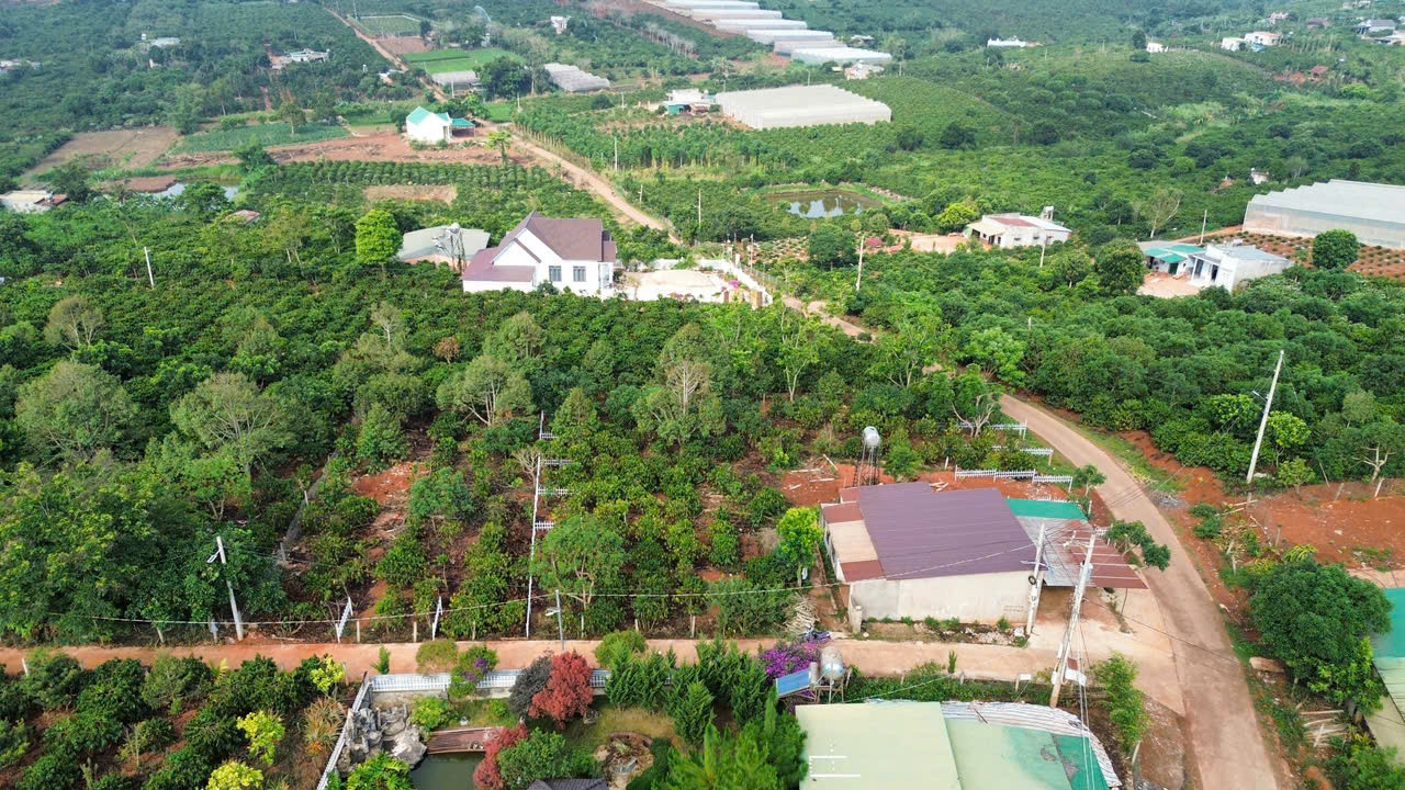 Nhà Riêng 3Pn Thôn 8 xã Mê Linh, Lô góc 2MT 1,65 tỷ/429m2 nhà cấp 4 3PN 120m2 +đất vườn cà phê