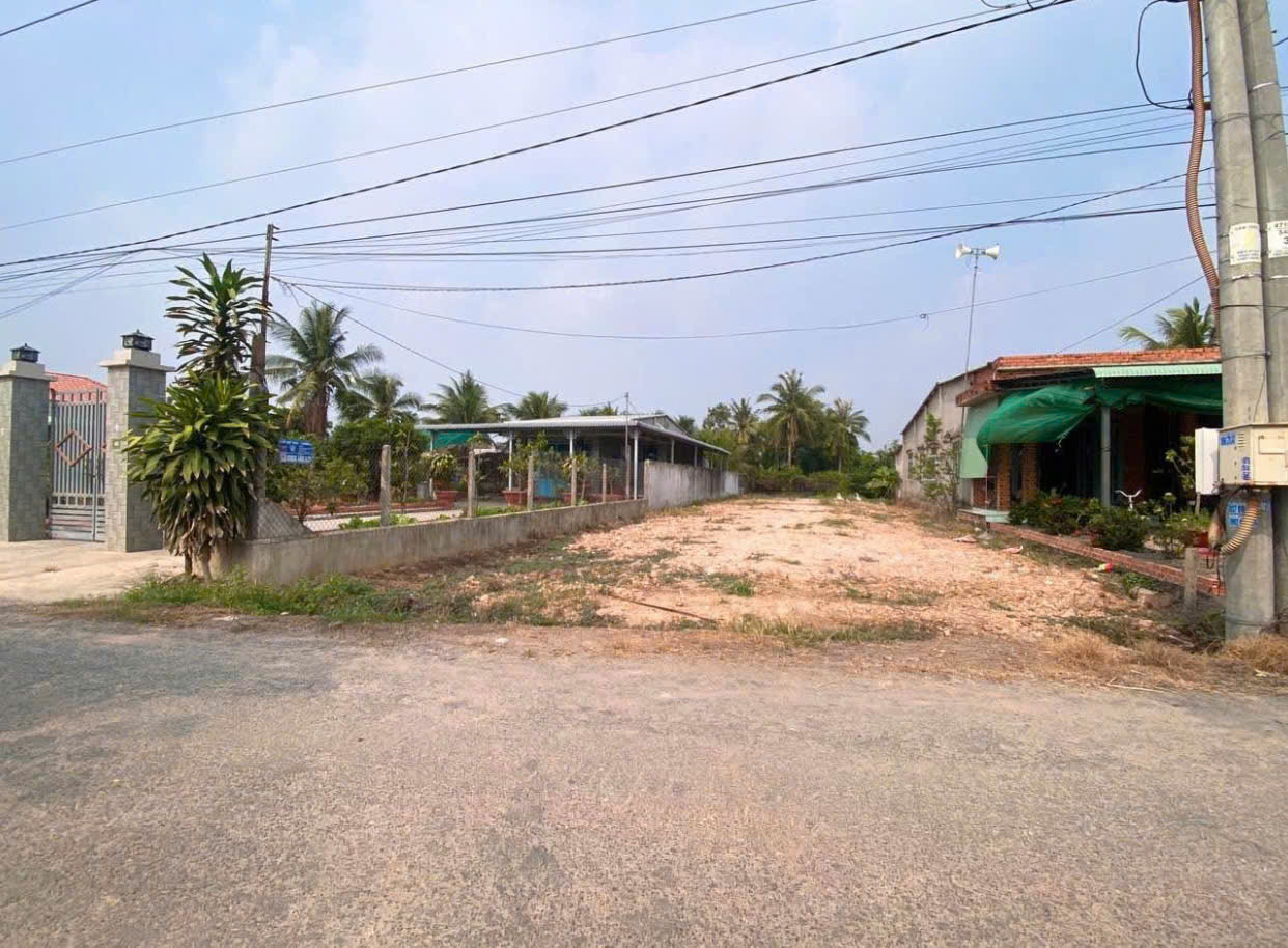 Bán đất 250m². Giá 480 triệu ngay khu công nghiệp dân đông. O931.783.2O9