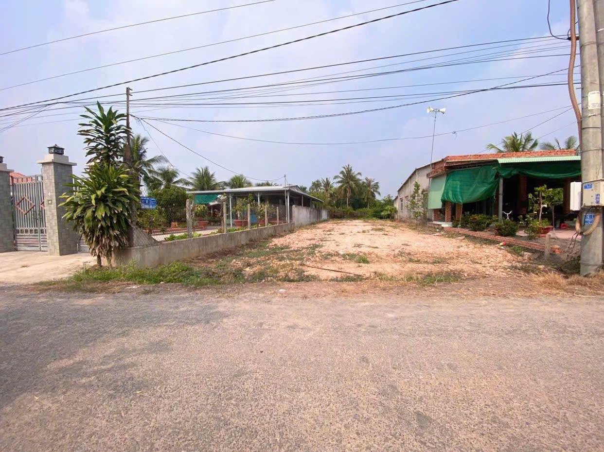 KẸT TIỀN BÁN 5X50=250M2 ĐẤT T.CƯ, SHR M.TIỀN ĐƯỜNG NHỰA DT CẠNH KCN. GIÁ 280TR