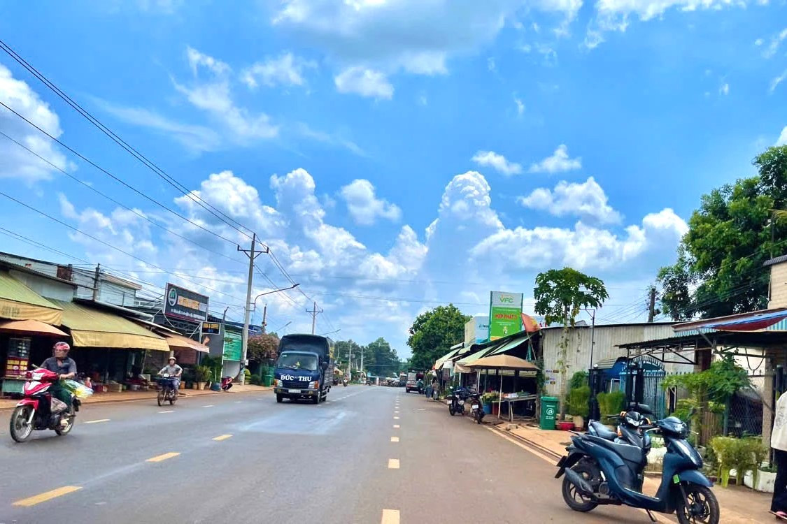 CẦN SANG LÔ GÓC 2 MẶT TIỀN 120M BÁM NHỰA ĐƯỜNG SỐ 7 CHƠN THÀNH, CÁCH CÔNG NGHIỆP 900M ĐÚNG 890TR