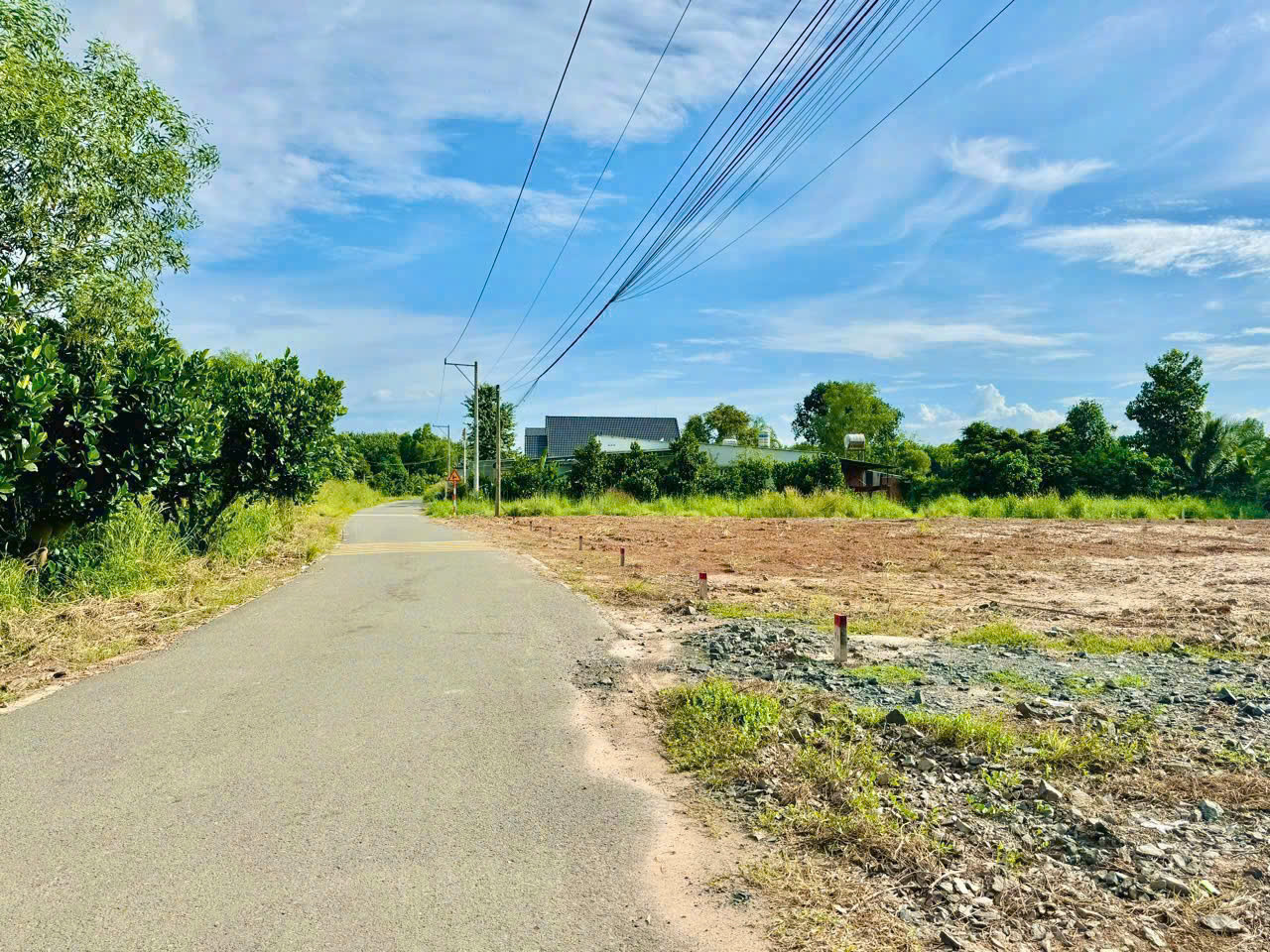Bán đất 1023m². Giá 190 triệu ngay khu công nghiệp dân đông. O931.783.2O9