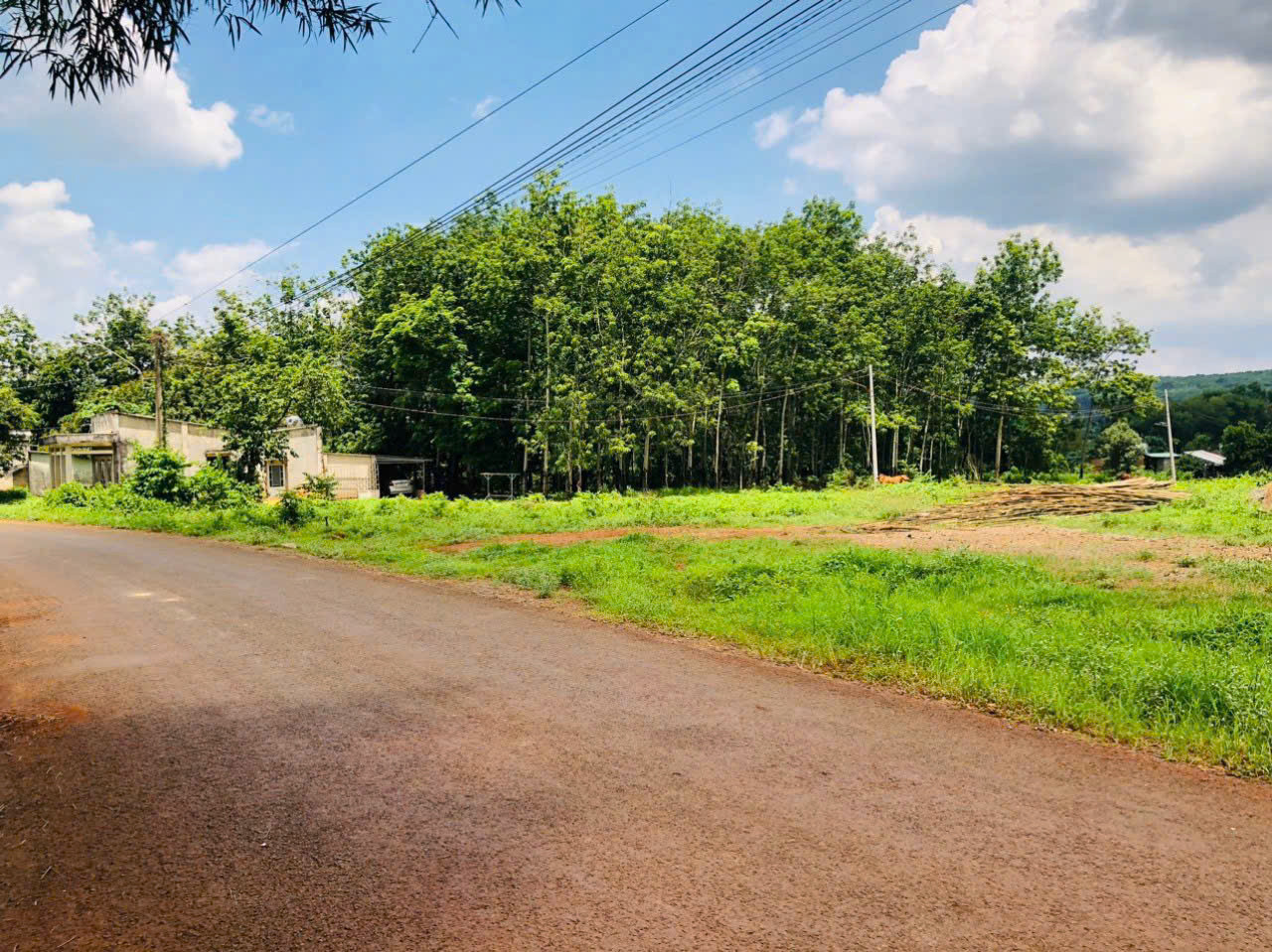 Bán đất 1023m². Giá 190 triệu ngay khu công nghiệp dân đông. O931.783.2O9