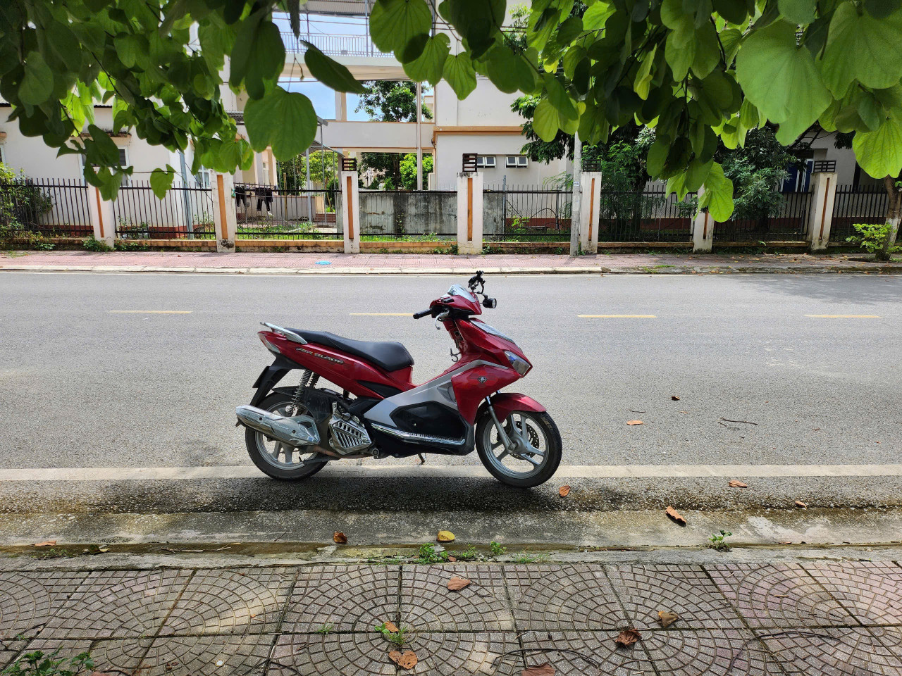 Bán đất vị trí trung tâm gần chợ, trường học, trụ sở hành chính 0921499496