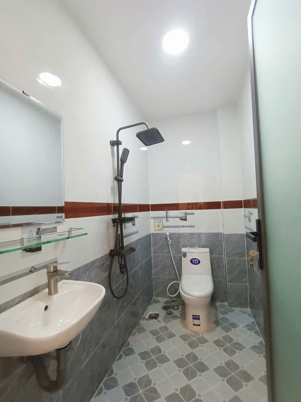 Bán 2 căn nhà phố kdc Cát Tường Phú Sinh, xã Mỹ Hạnh Bắc dt 54m2 2 lầu 3pn 3wc giá 2,28 tỷ / 1 căn