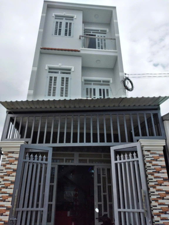 CHÍNH CHỦ CẦN BÁN NHÀ 1 TRỆT 2 LẦU TẠI MỸ HẠNH BẮC - ĐỨC HÒA  - LONG AN.
