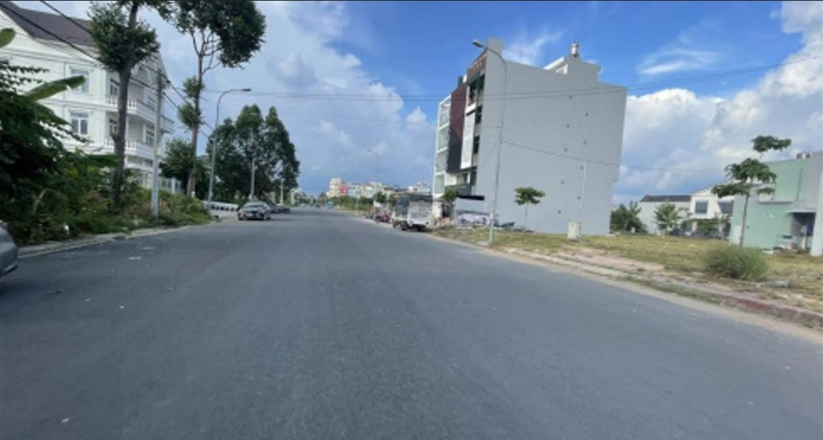 Bán đất lô góc Cần Đước, giá 1 tỷ 3/149m², Sổ hồng riêng, xây dựng tự do