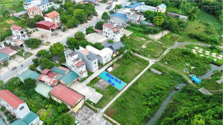 Em có lô đất đang cần bán - Diện tích 95m full thổ cư -Chương Mỹ, HN
