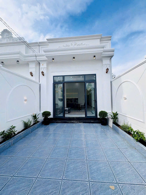 [Phường Mỹ Phong] Bán nhà đang xây như mẫu  - 5x19.5m đường 4m hướng đông