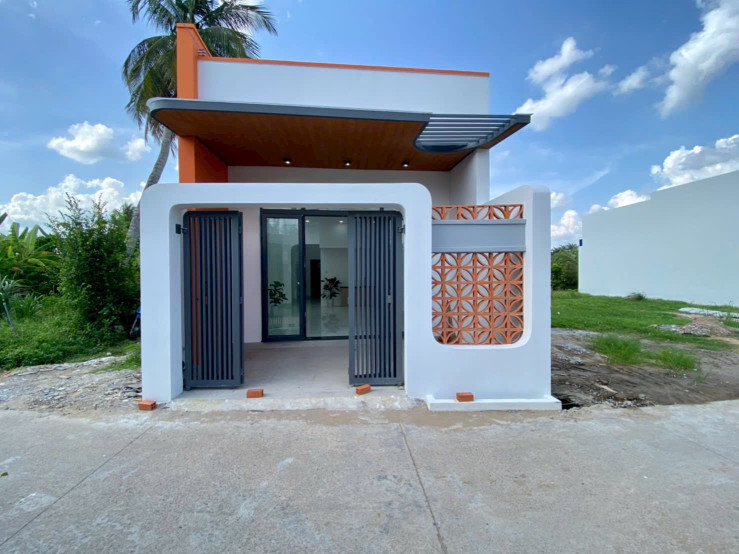 [Phường MỸ PHONG] bán nhà mới hoàn thiện Thuộc Mỹ Lương xã Mỹ phong tp Mỹ Tho  Cách Đường HL90E chỉ 100m , ra quảng trường 7p chạy xe