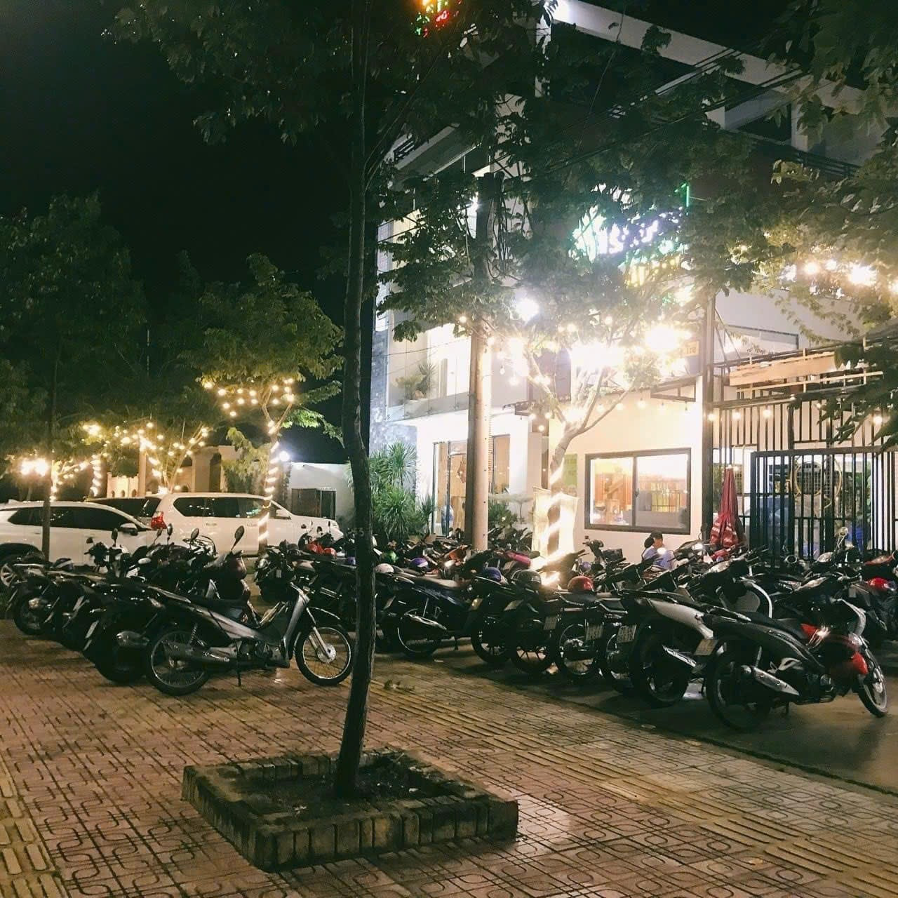 Cho thuê nhà hàng Hải sản,có sẵn trang thiết bị kinh doanh tại Tp Bến Tre