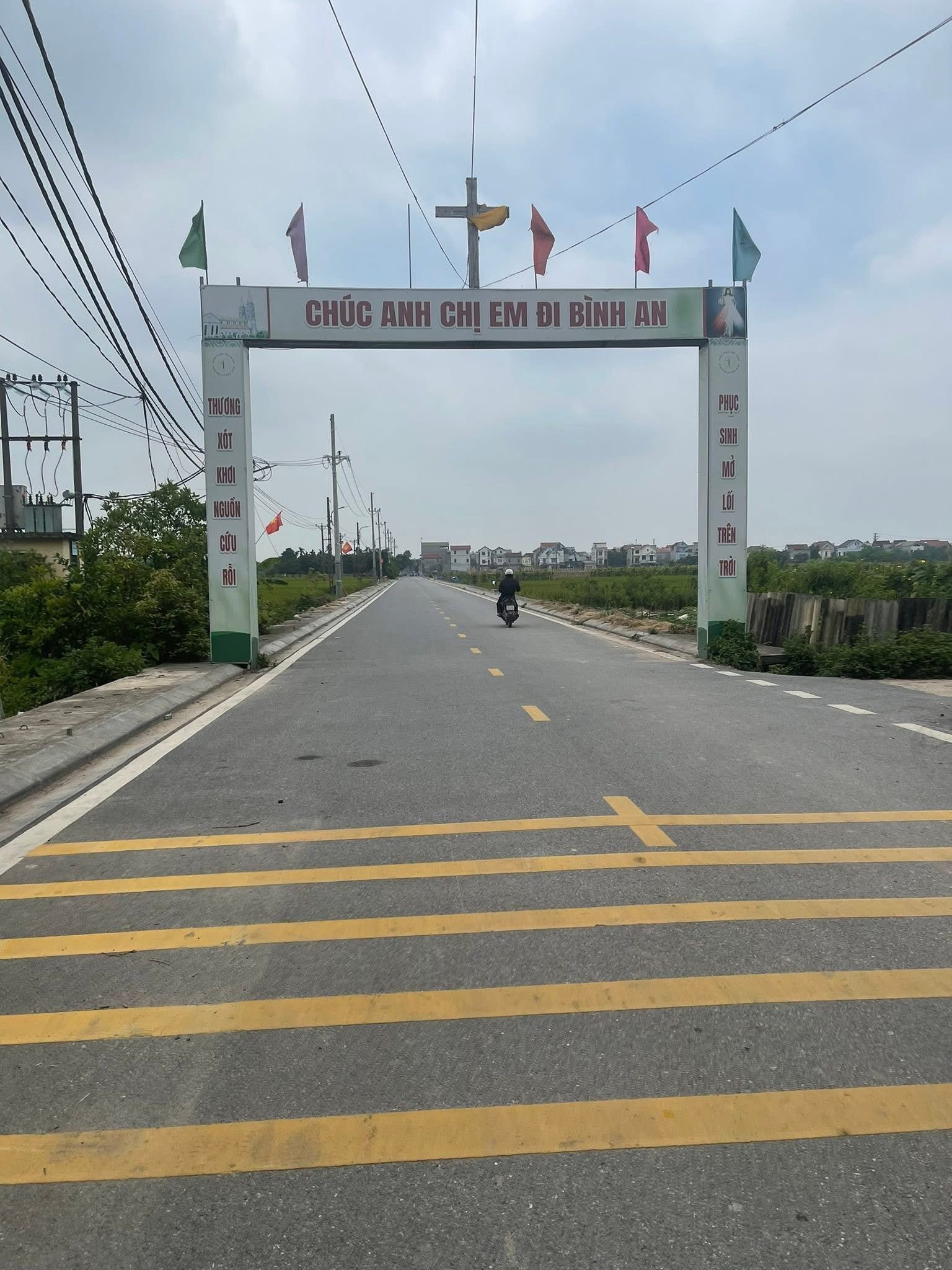 ĐẤT NGUYÊN KHÊ. VUÔNG ĐẸP. KINH DOANH. PHÁT TRIỂN