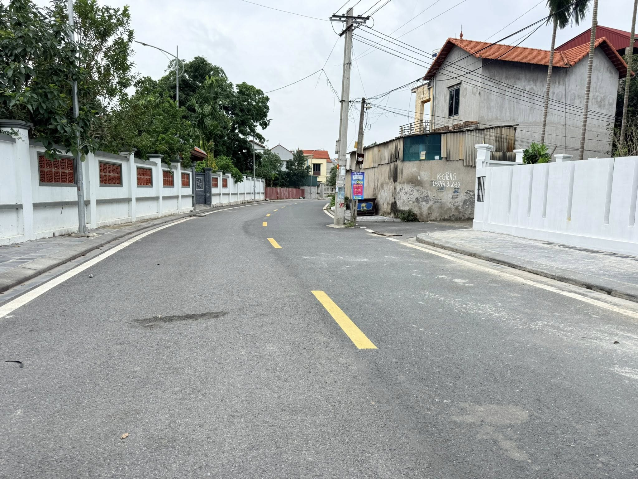 Hàng F0 Thôn Nghĩa Trai - Xã Như Quỳnh Giáp Vin 3, giá tốt: 0835459289