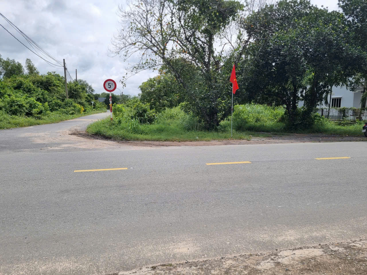 (B517) Đất mặt tiền Tỉnh Lộ 2, xã Trung Lập Hạ, dt 543m2, thổ cư 299m2, giá 9 tỷ