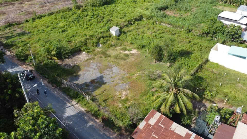 (B456) Đất  Nguyễn Thị Mớp (1/ Nhuận Đức vào 30m), xã Nhuận Đức, dt 1.839m2, thổ cư 944m2, giá 10 tỷ 800