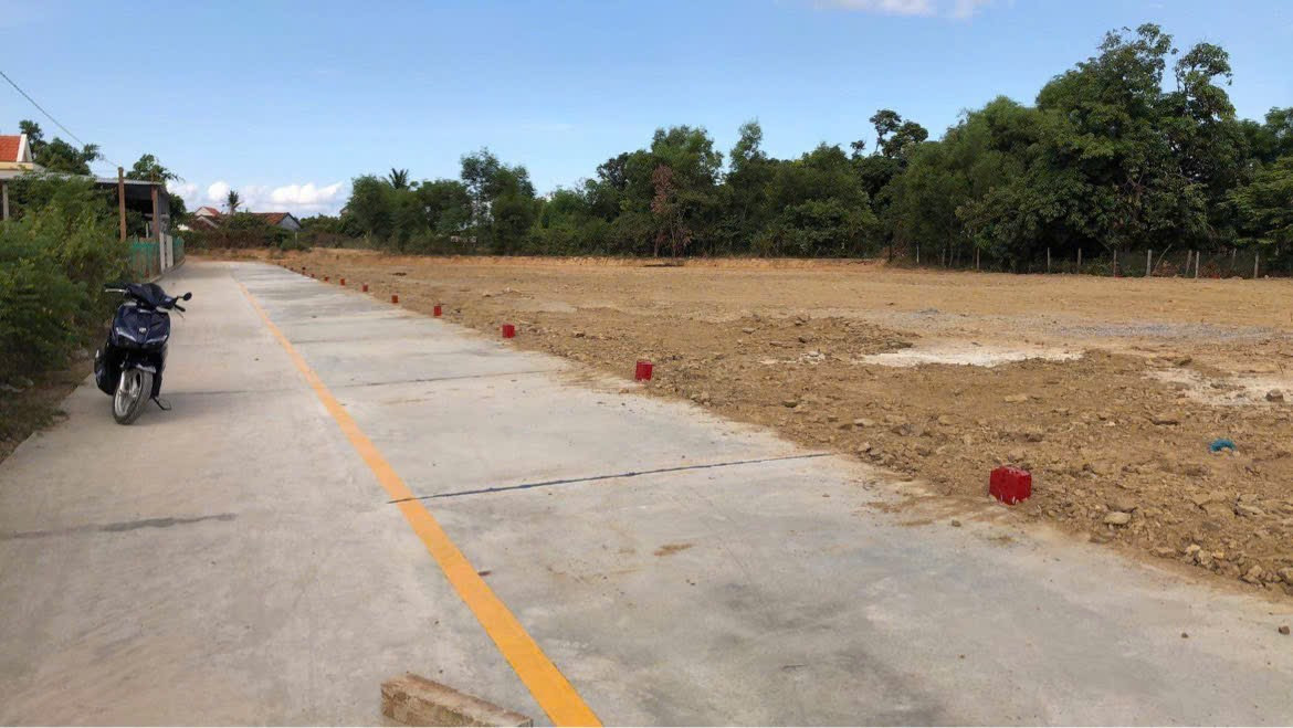 Lh 0938156791 Hiếu , Thôn Bình Sơn xã Ninh Thọ giá chỉ 9xx