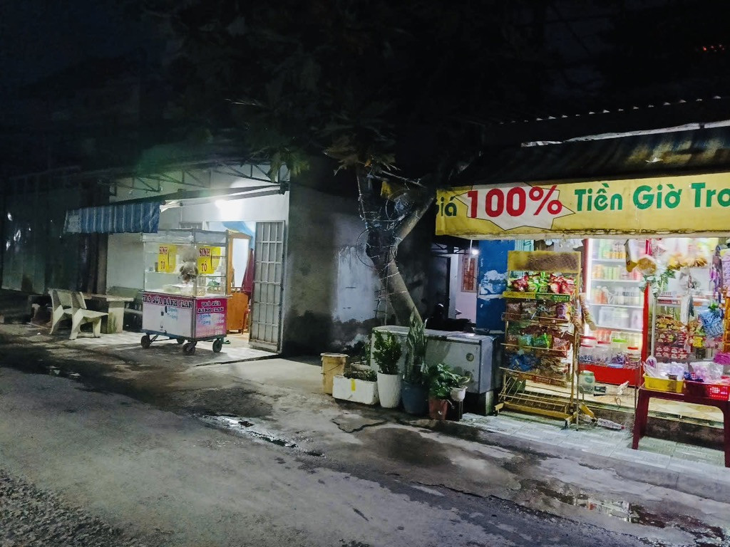 BÁN NHÀ BÌNH CHÁNH XÃ PHẠM VĂN HAI ( 130m2 ) HẺM XE HƠI.