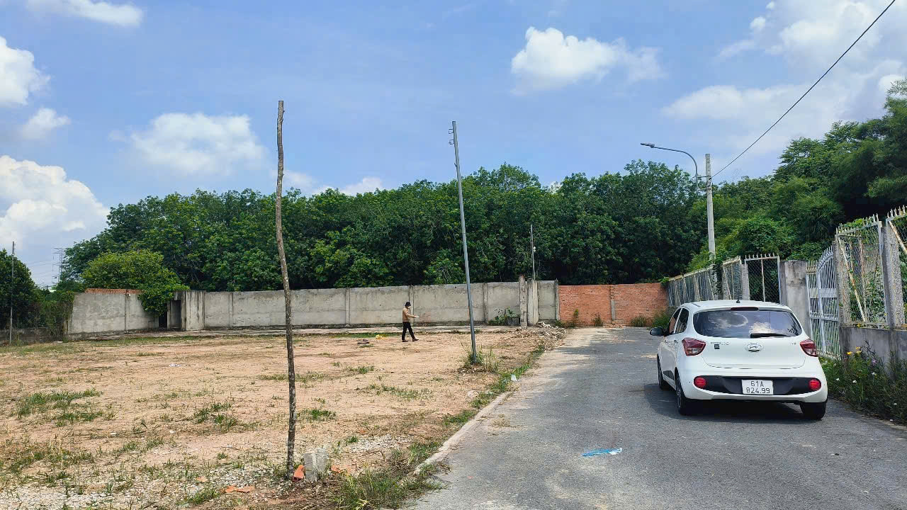 Bán đất 888m² ngang 28m giá 4.2 tỷ tại Xã Phú An Thị xã Bến Cát