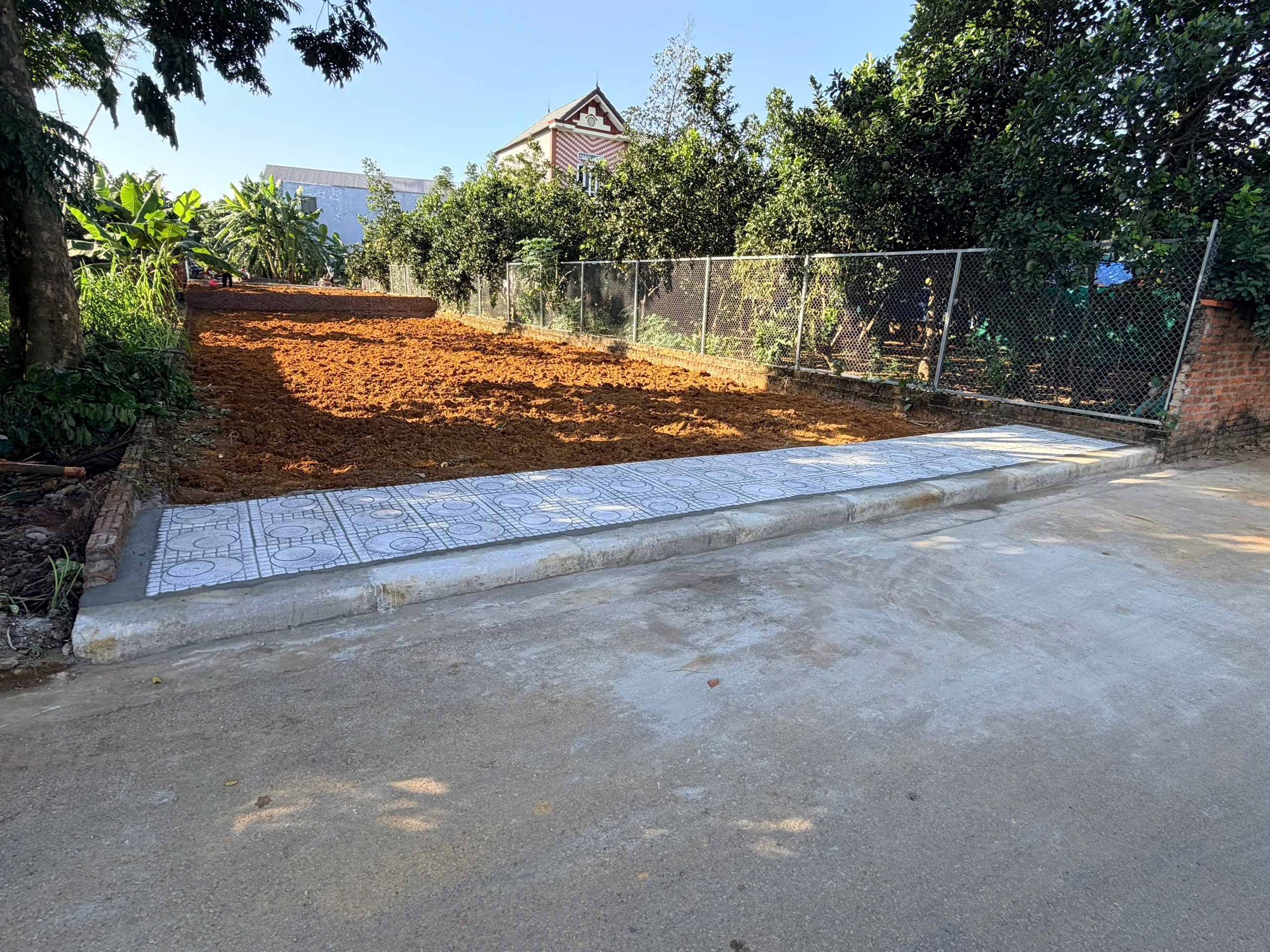 Bán gấp trước tết 208m² có sẵn 100m² thổ cư ngang 7m giá 5.2 tỷ tại thôn 3 Xã Phú Cát trung tâm Hoà Lạc