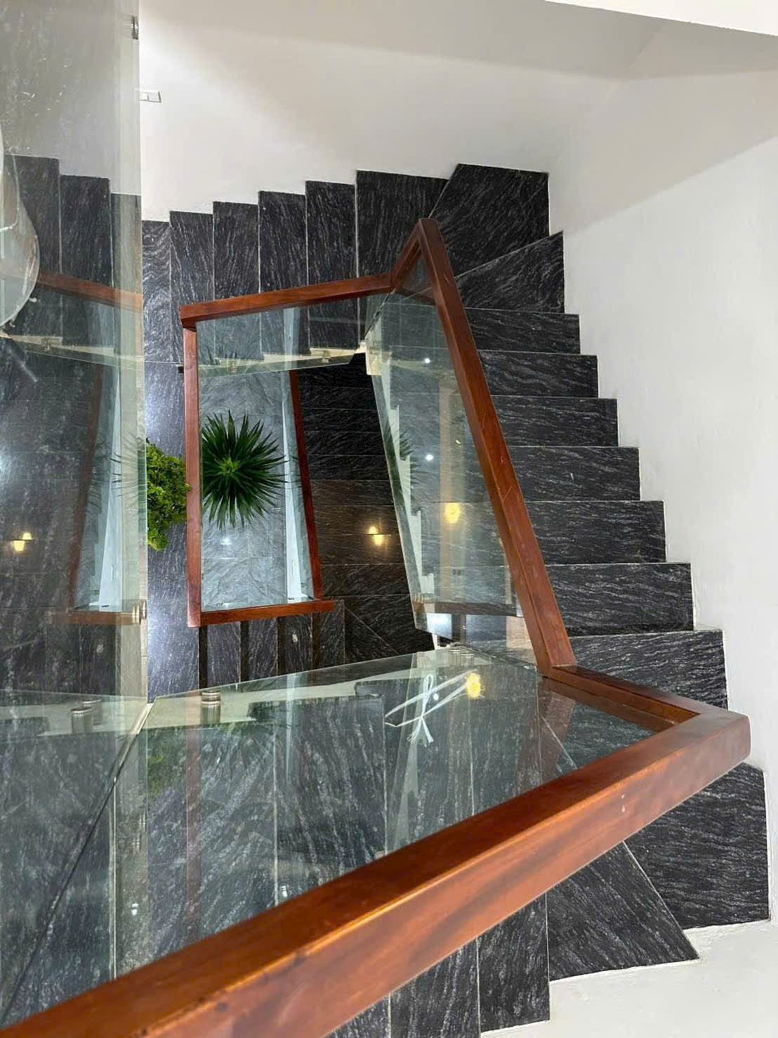 BÁN GẤP SHOPHOUSE VSIP TỪ SƠN – ĐẦU TƯ SINH LỜI, Giá Nhỉnh 6Tỷ
75m² x 3 tầng – MT 5m vuông đẹp