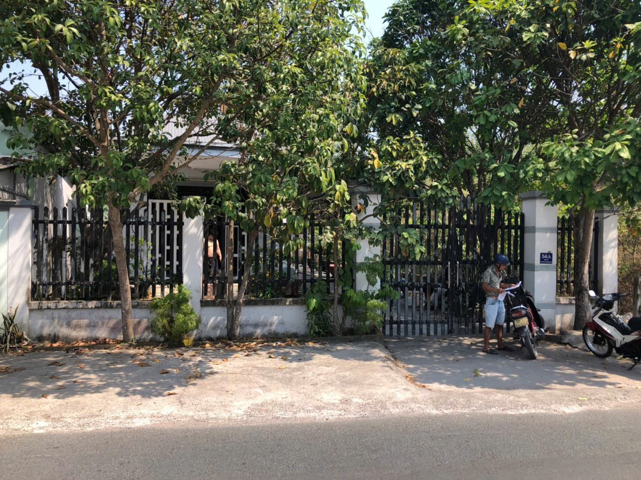 Bán nhà mặt tiền đường nhựa 11mX32m (339m2) thổ cư 100% tại Xã Phú Hòa Đông Huyện Củ Chi