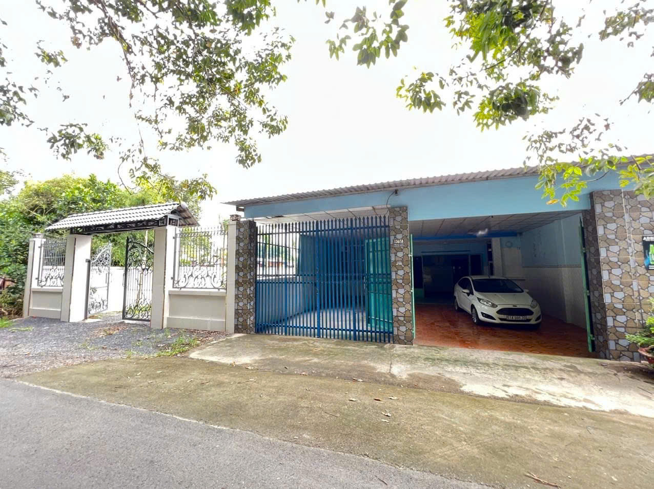 Bán nhà MT đường H161, xã Phú Hòa Đông Củ Chi, 266m², 9x29m, nhà còn mới ở ngay, có thể kết hợp làm kho xưởng nhỏ