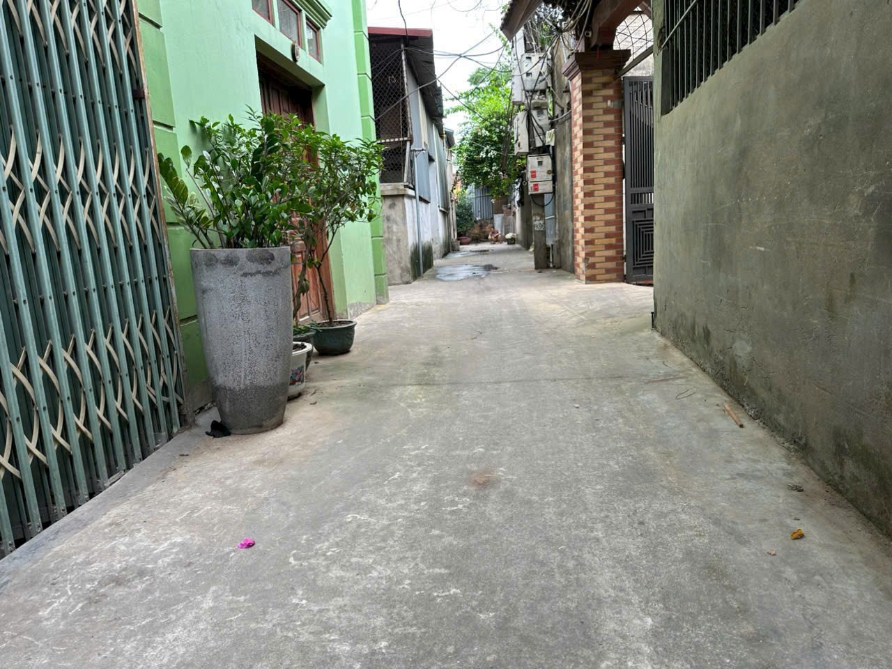 CHÍNH CHỦ GỬI BÁN ĐẤT TẶNG NHÀ XƯỞNG PHÙ KHÊ, TỪ SƠN Khu phố Kim Bảng ,Phù Khê
 DT 74m² ,MT gần 6m, Giá 1,9x Tỷ