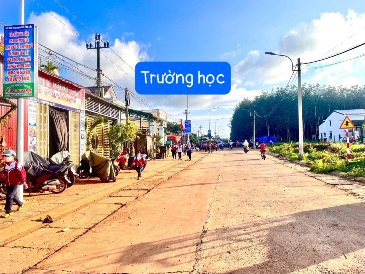 Cần bán nhanh 2 lô H13, H14 ngay kdc Phú Lộc Krông Năng giá cực tốt !!!