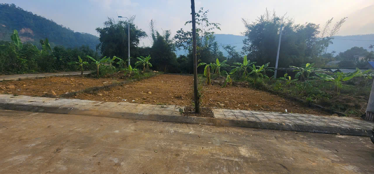 CẦN BÁN GẤP LÔ ĐẤT 101m, mt 6m, giả chỉ hơn 3ty tại Phú Mãn, Quốc Oai, Hà Nội