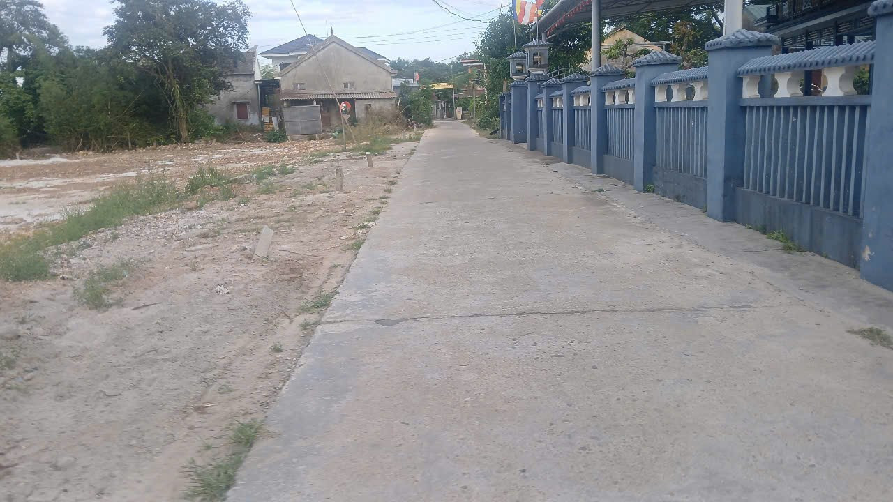 Bán đất biển Vinh An sát UBND mặt tiền đường 13,5M ra biển tầm 600m giá chỉ 4XX Triệu ✅ ____________________________