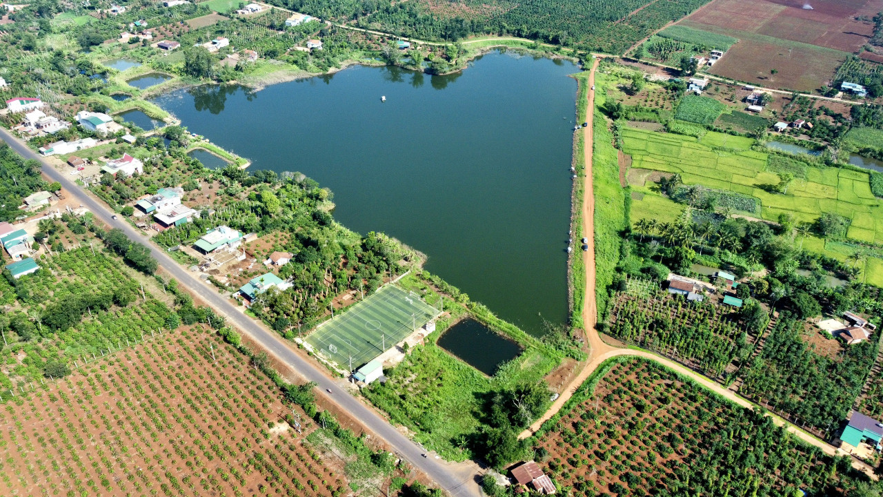 CẮT LỖ 600 TRIỆU BÁN 990 TRIỆU LÔ ĐẤT VIEW HỒ - ĐỘI 15 KRONG NĂNG